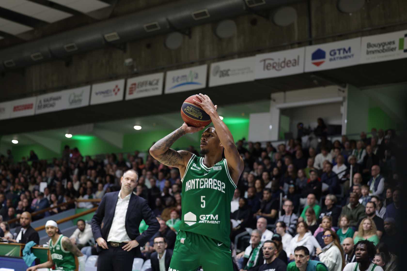 leaders cup: spannende confrontatie tussen paris en bourg, vol actie en intensiteit. mis geen moment van deze spectaculaire wedstrijd!