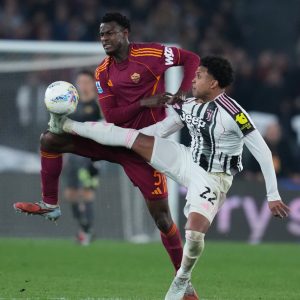 lees wat guardiola en slot te zeggen hebben over de toekomst van de premier league in hun recente interviews en analyses.