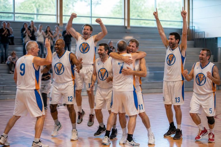 het senior heren basketbalteam van bollène promoveert naar regionale 2, een belangrijke mijlpaal en bewijs van hun harde werk en talent.