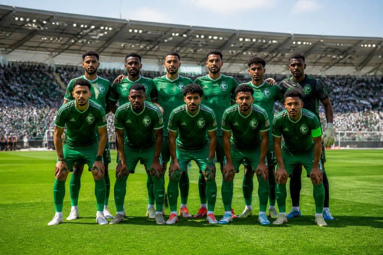 ontdek de officiële opstelling van het saoedi-arabië-team voor het wk 2026, inclusief spelersselectie en tactische inzichten.